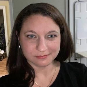 Meet your Posher, Esther